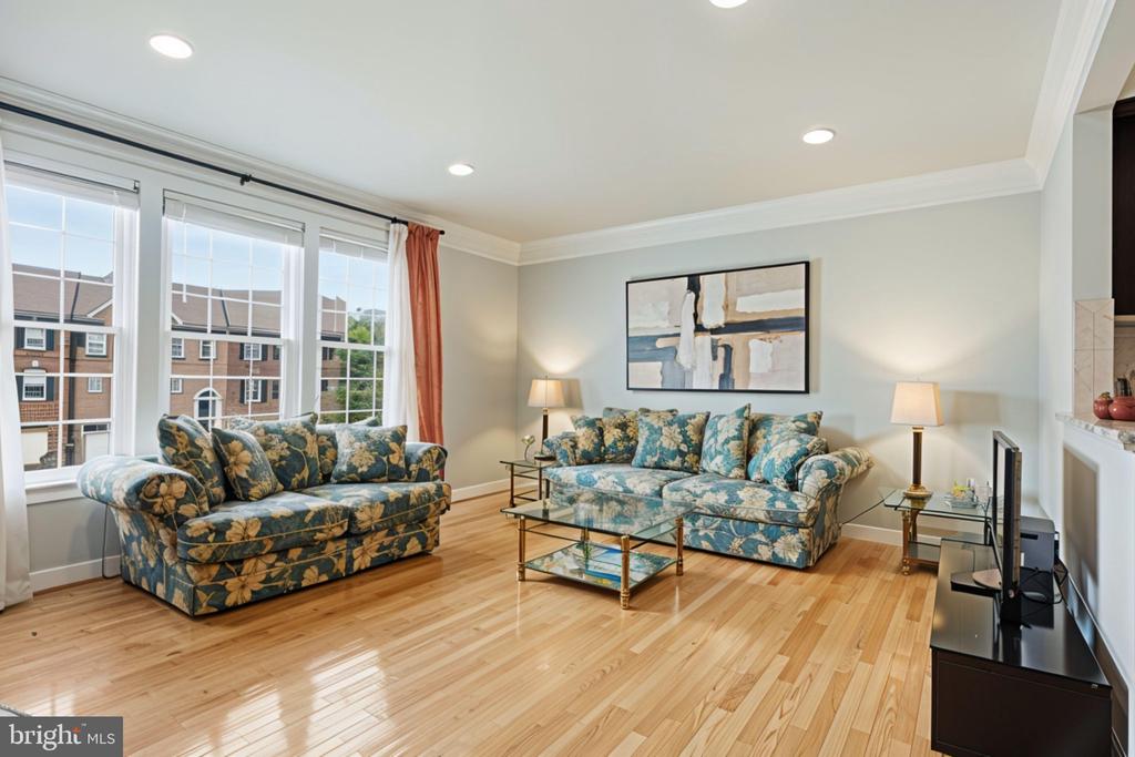 20200 CENTER BROOK SQUARE
