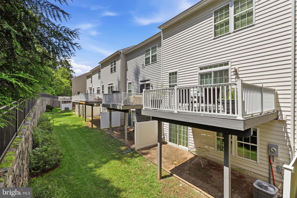 20200 CENTER BROOK SQUARE