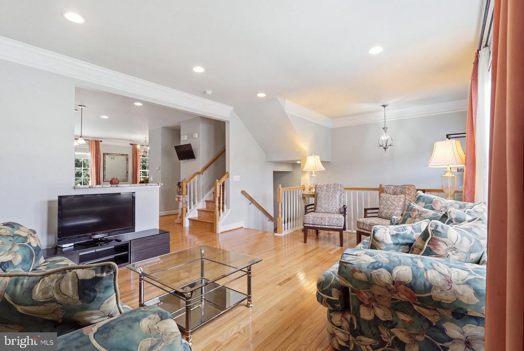 20200 CENTER BROOK SQUARE