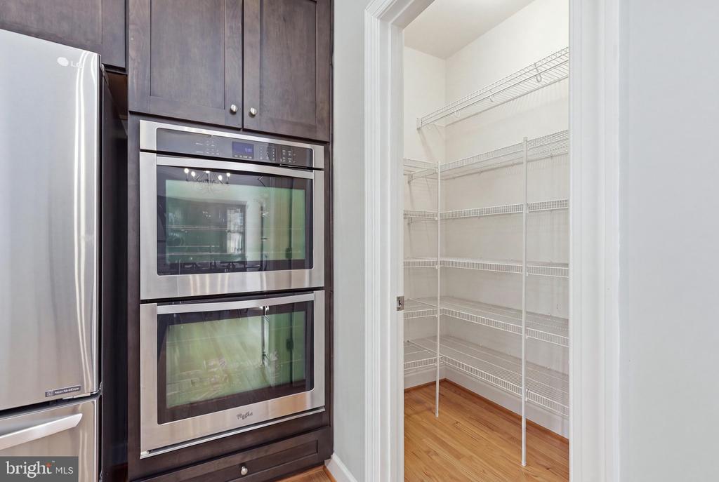 20200 CENTER BROOK SQUARE