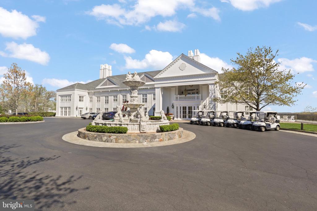 20200 CENTER BROOK SQUARE