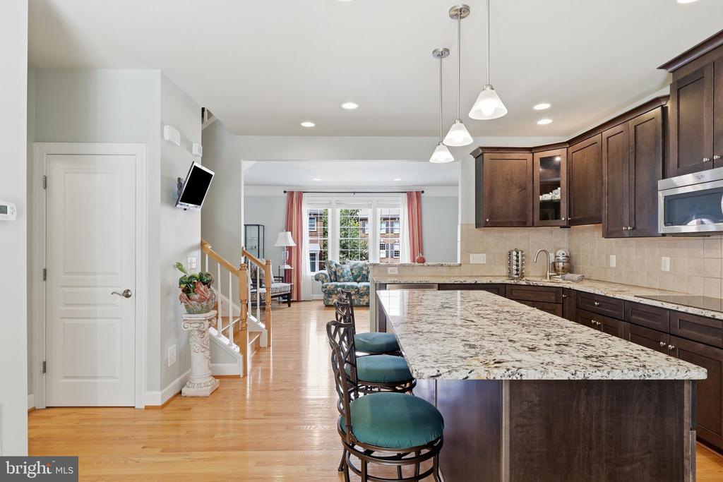 20200 CENTER BROOK SQUARE