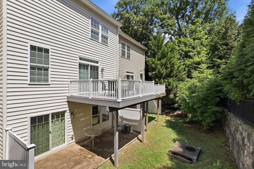 20200 CENTER BROOK SQUARE