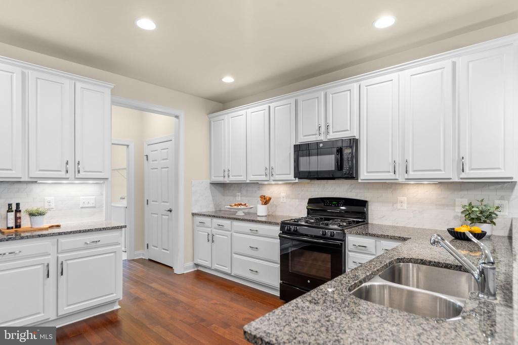 20918 ROCKY KNOLL SQUARE
