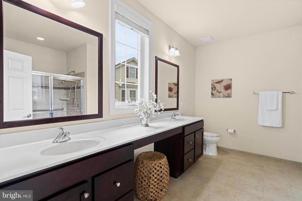 20918 ROCKY KNOLL SQUARE
