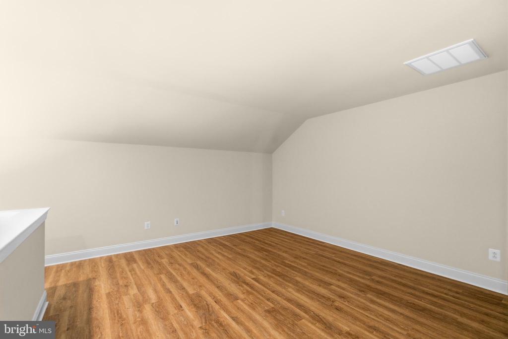 20918 ROCKY KNOLL SQUARE