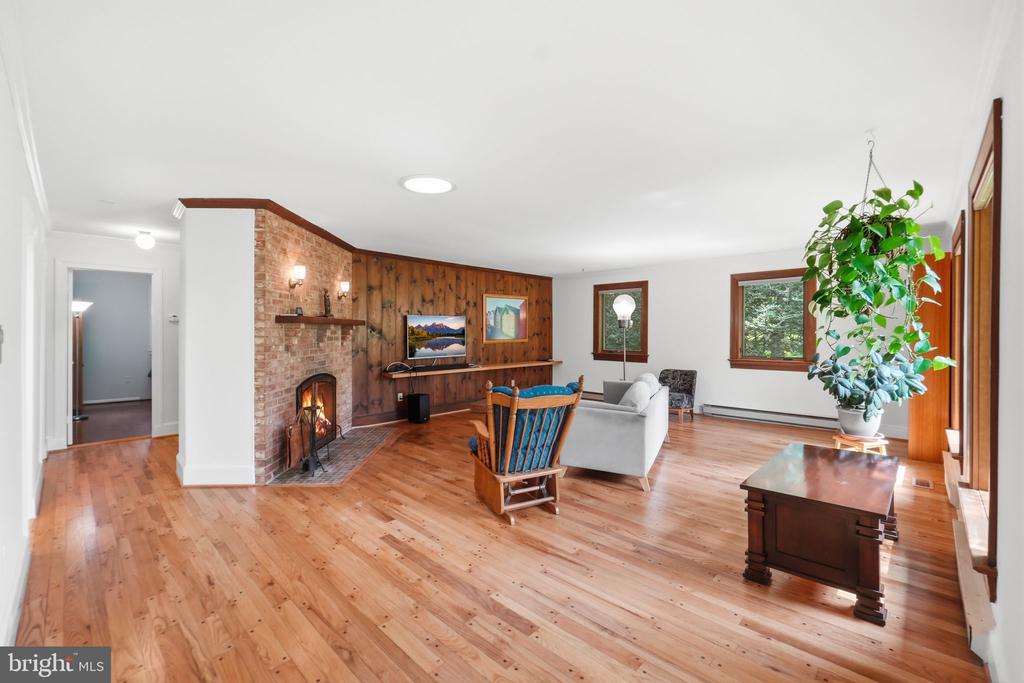 15696 EDGEGROVE ROAD