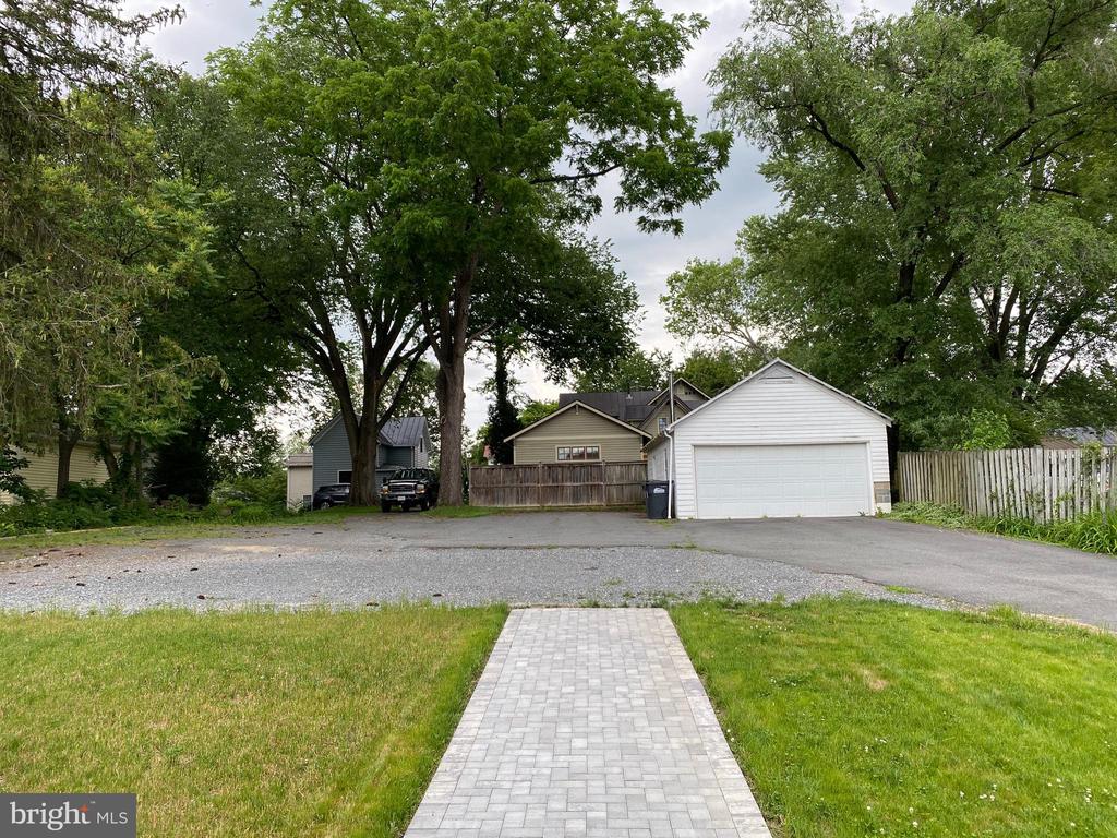 150 N HATCHER AVENUE Unit: 200