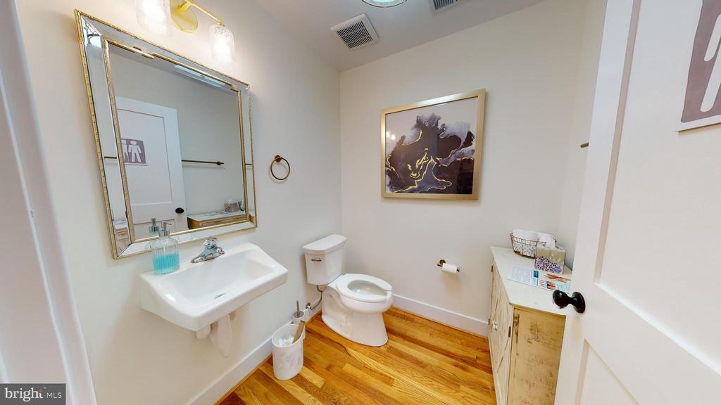 150 N HATCHER AVENUE Unit: 200