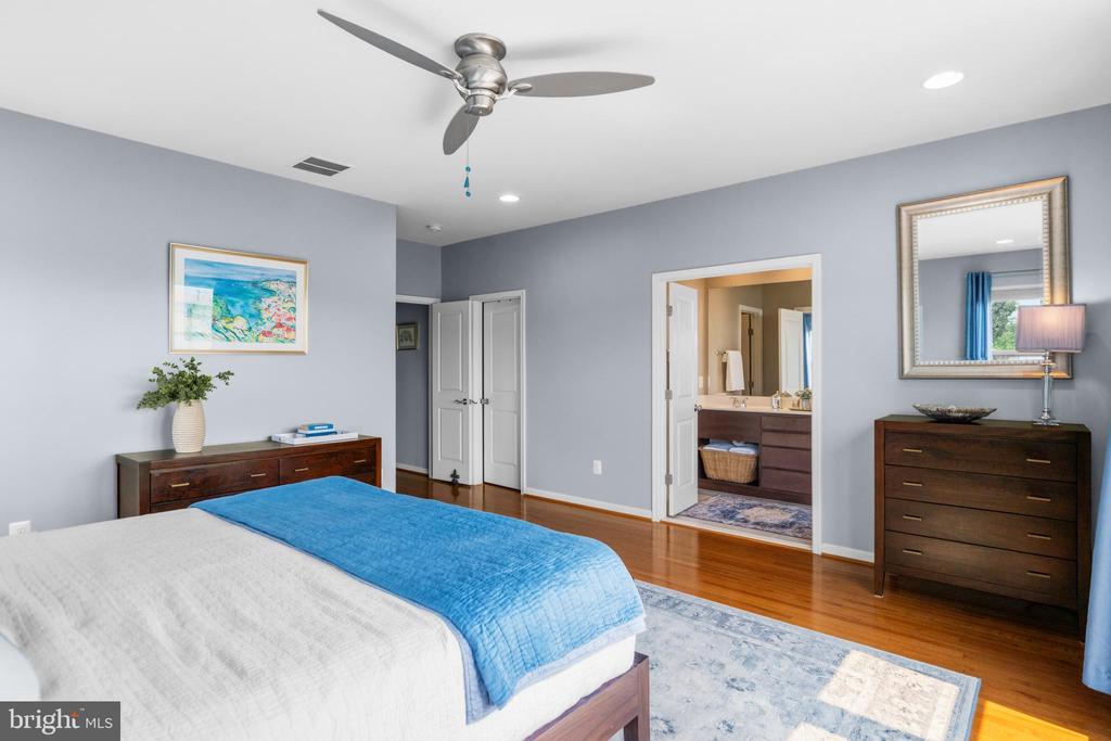 22792 SAGAMORE SQUARE