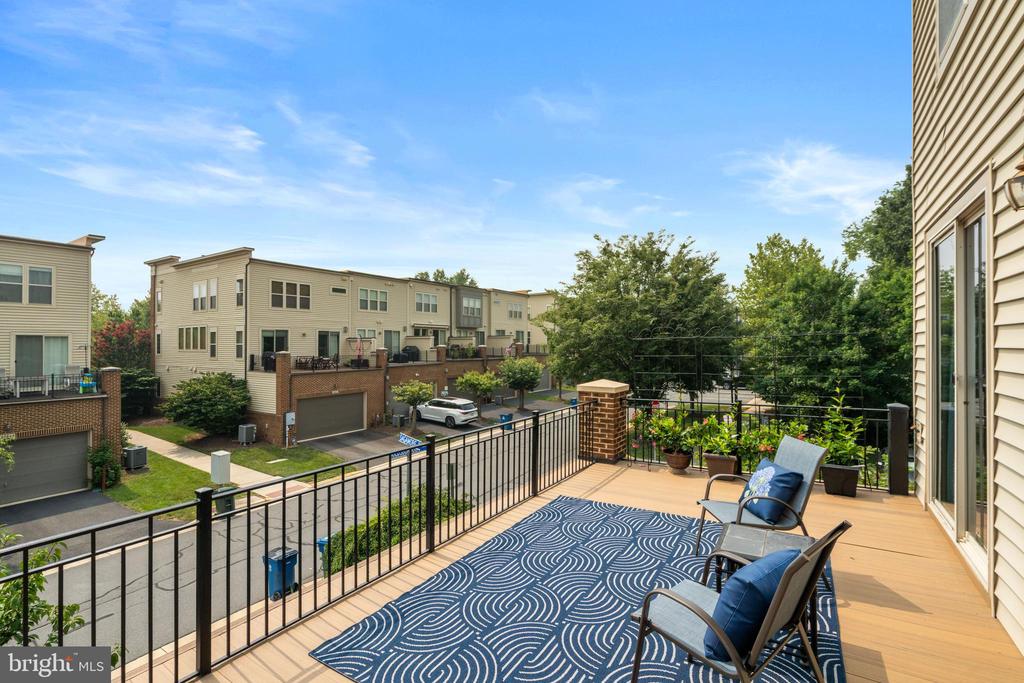 22792 SAGAMORE SQUARE