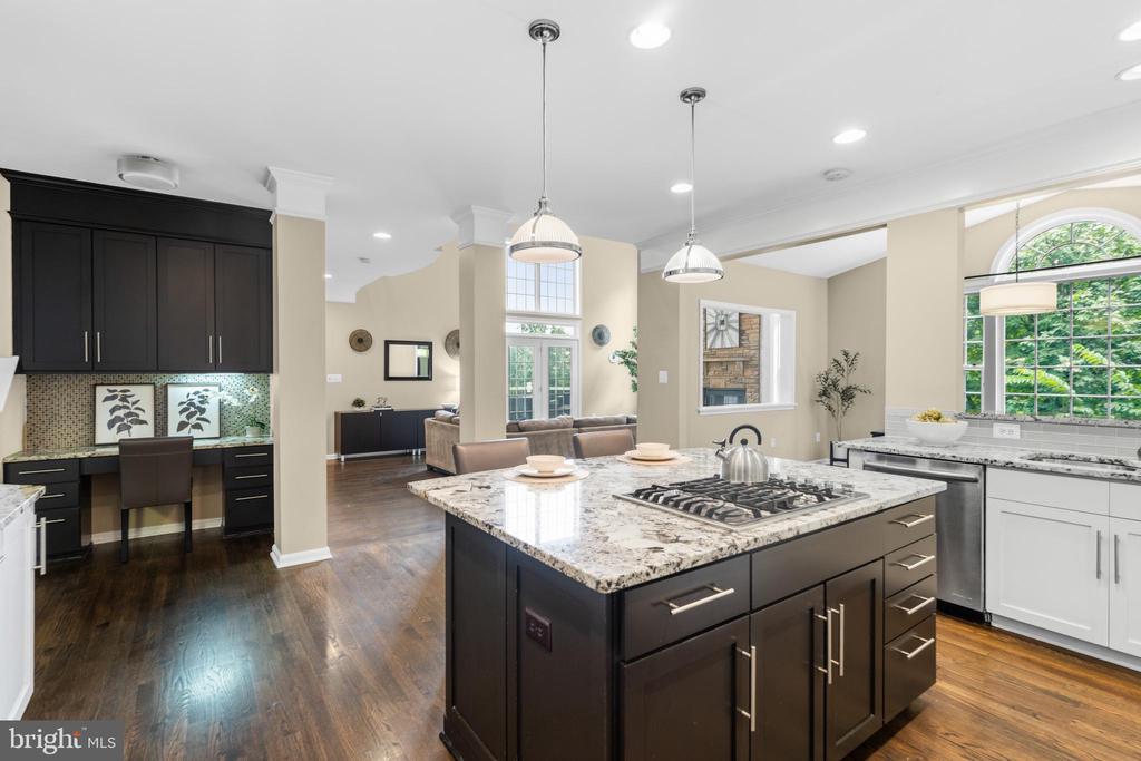 42673 SILVERTHORNE COURT