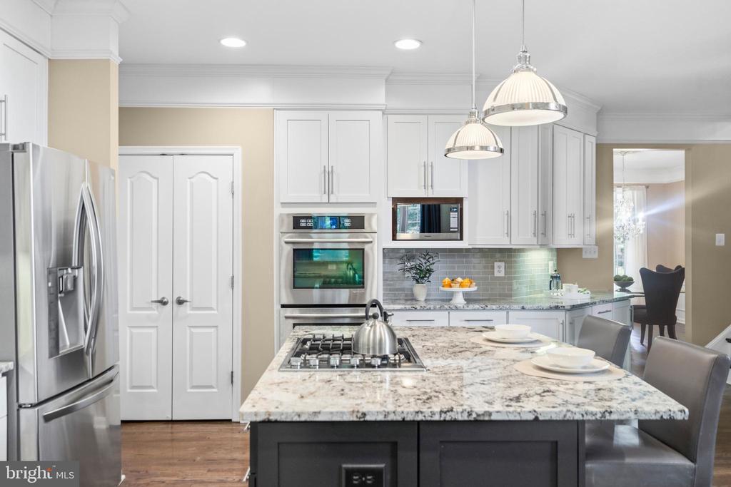 42673 SILVERTHORNE COURT
