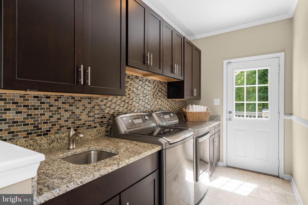 42673 SILVERTHORNE COURT