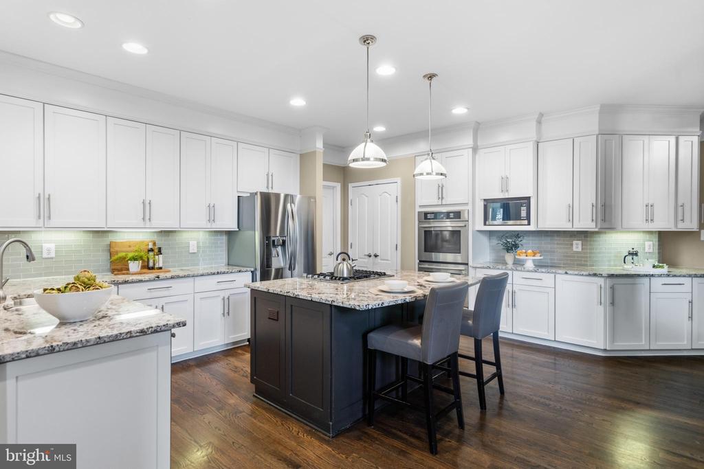 42673 SILVERTHORNE COURT