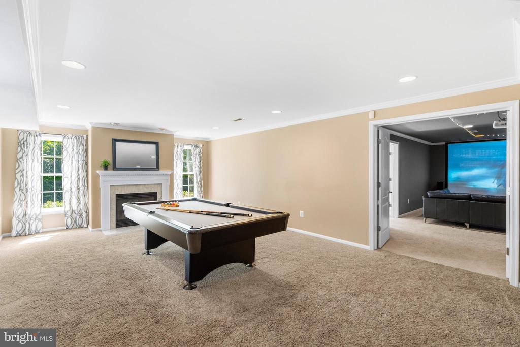 42673 SILVERTHORNE COURT