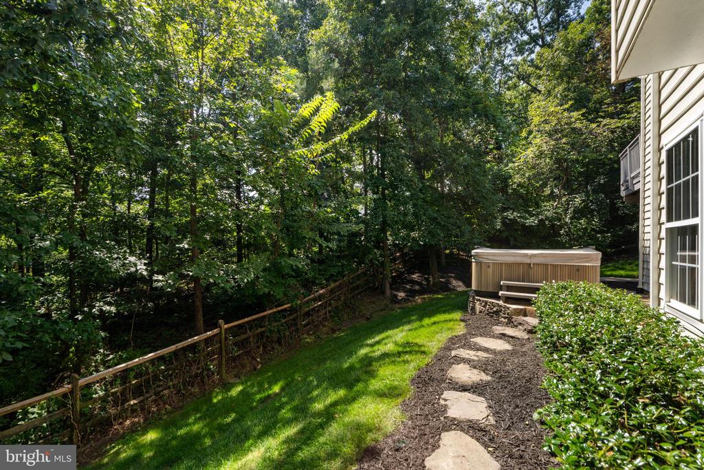 42673 SILVERTHORNE COURT