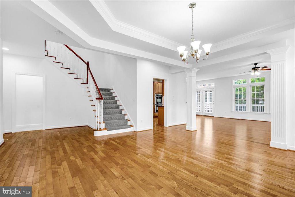 47650 MID SURREY SQUARE