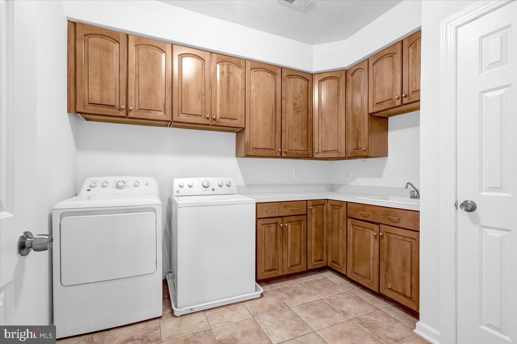 47650 MID SURREY SQUARE