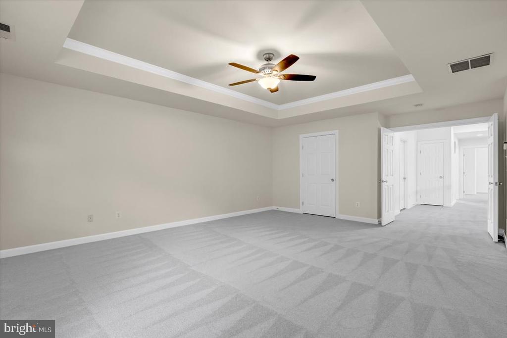 47650 MID SURREY SQUARE