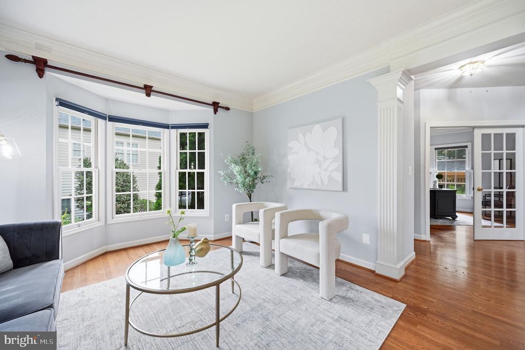 42831 DELPHINIUM CIRCLE