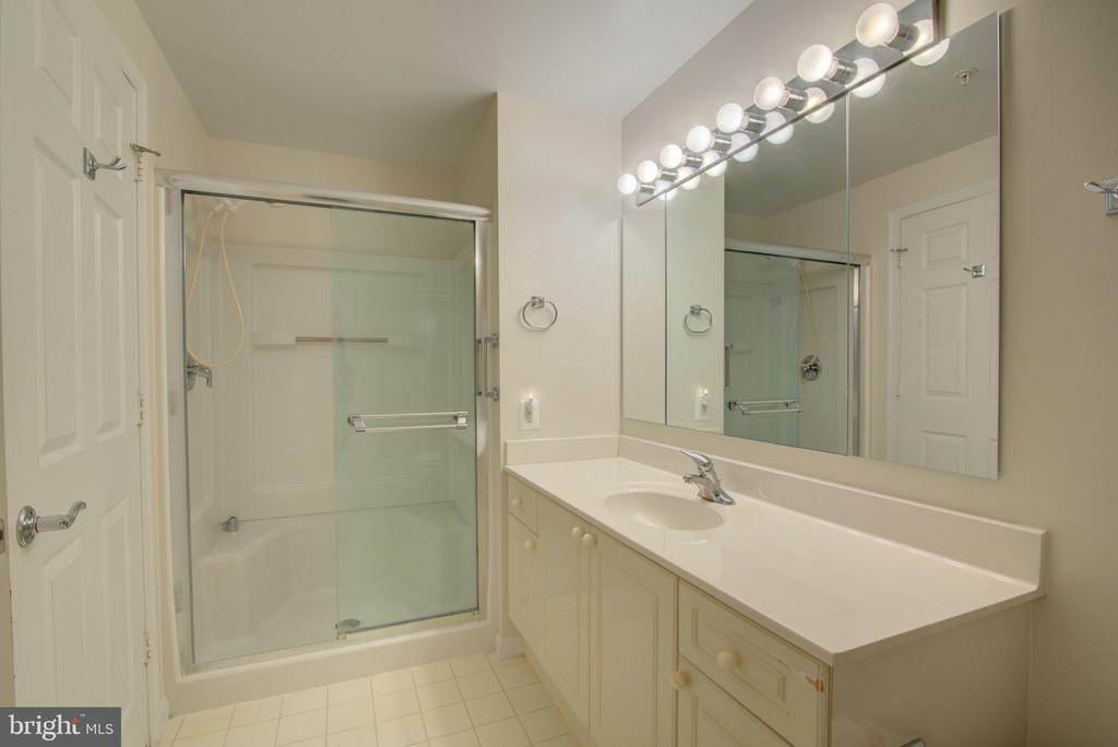 19365 CYPRESS RIDGE TERRACE Unit: 821