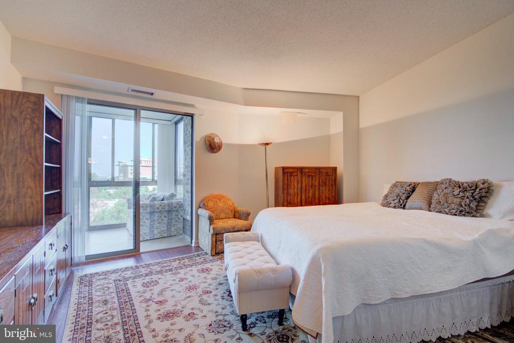 19365 CYPRESS RIDGE TERRACE Unit: 821