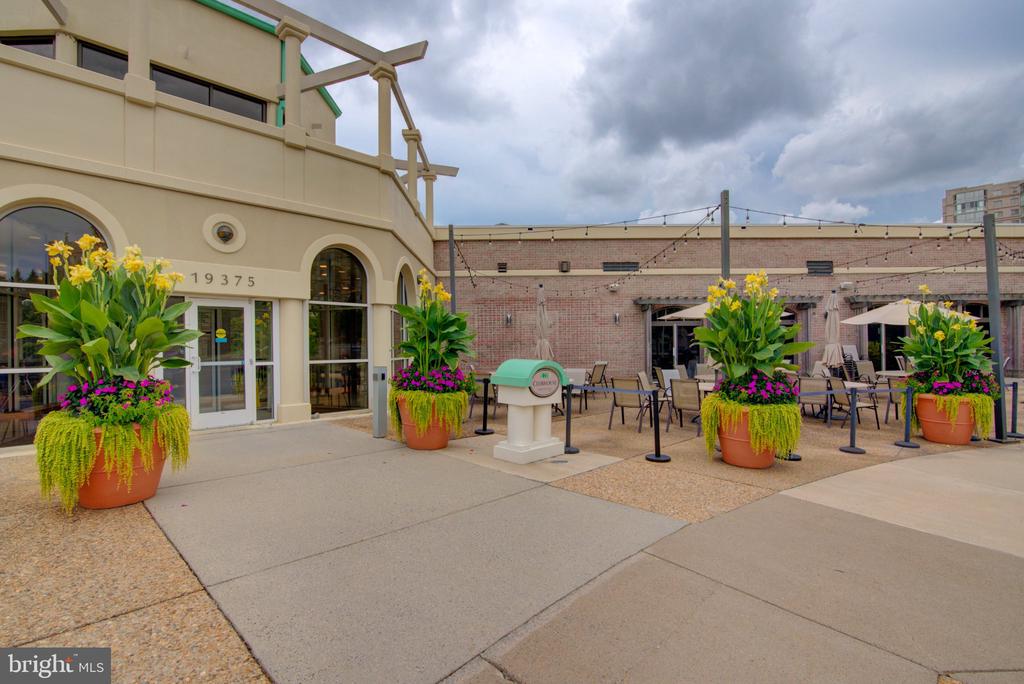19365 CYPRESS RIDGE TERRACE Unit: 821