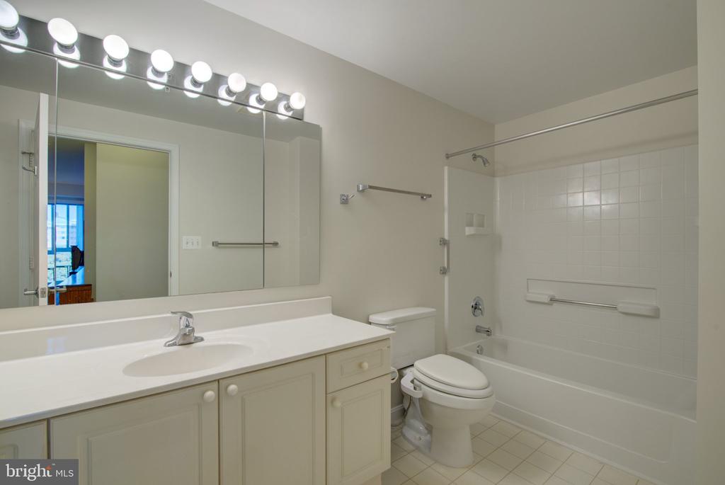 19365 CYPRESS RIDGE TERRACE Unit: 821