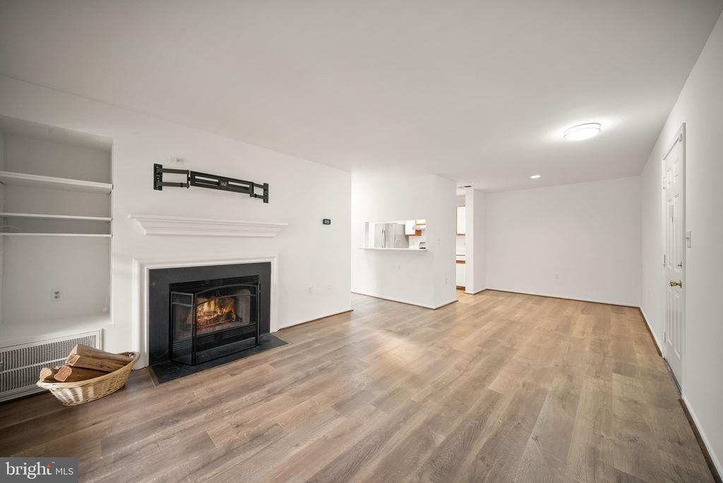 21033 TIMBER RIDGE TERRACE Unit: 201