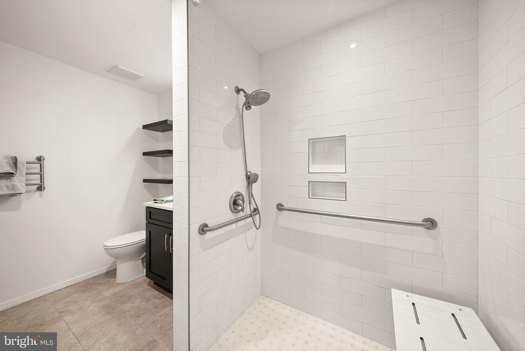 21033 TIMBER RIDGE TERRACE Unit: 201
