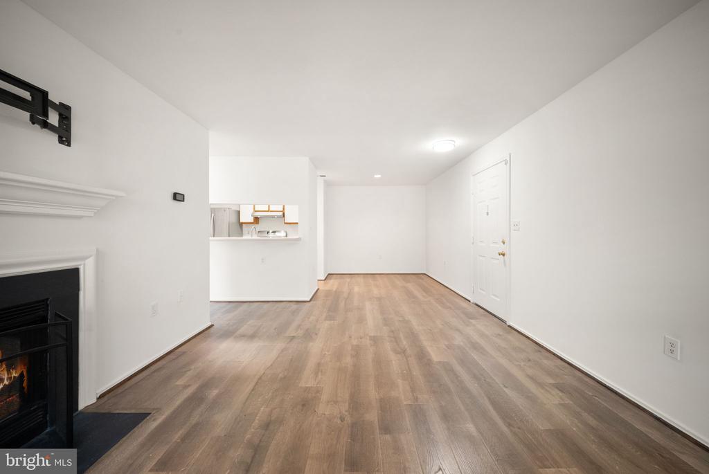 21033 TIMBER RIDGE TERRACE Unit: 201