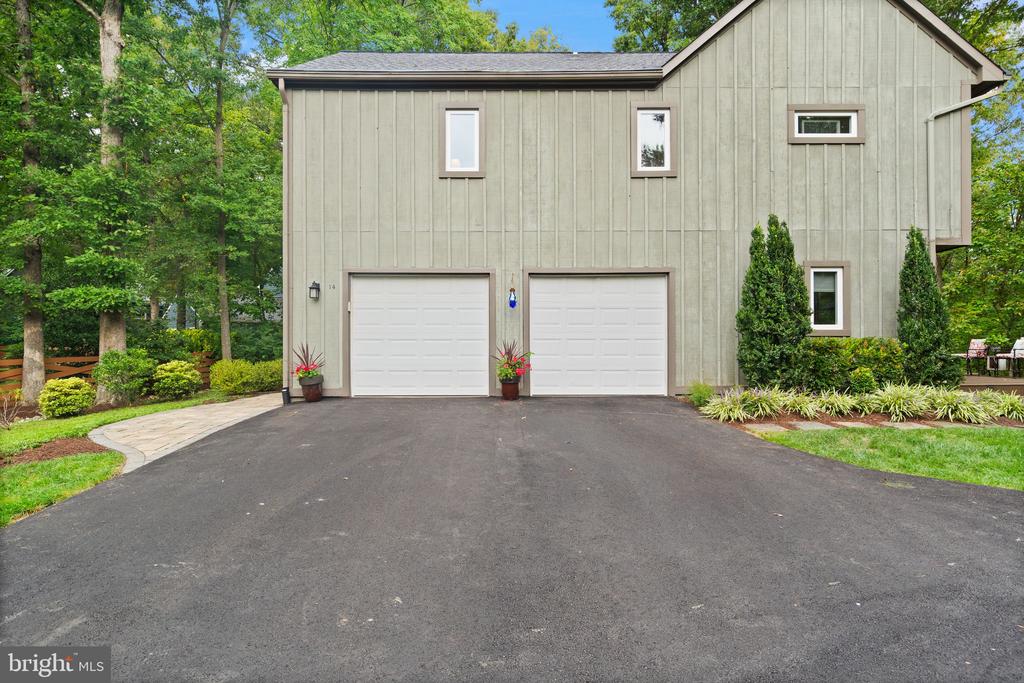 14 WILTSHIRE COURT E