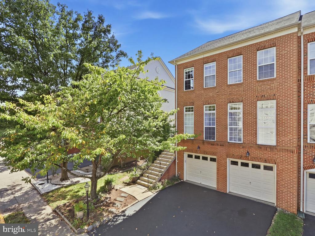 24699 SILTSTONE SQUARE