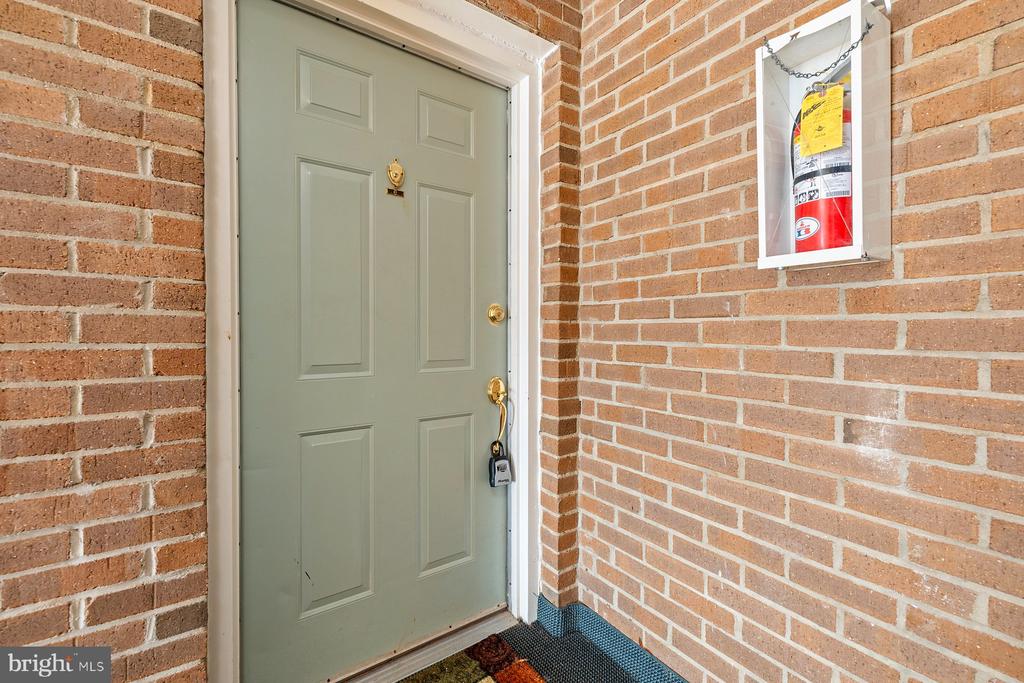 105 WESTWICK COURT Unit: 6