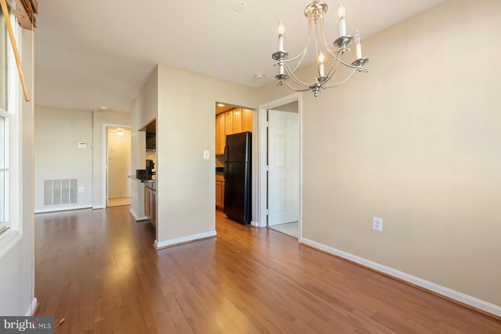 105 WESTWICK COURT Unit: 6
