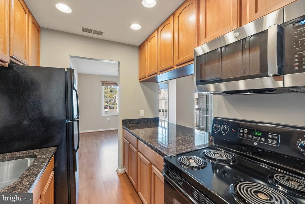 105 WESTWICK COURT Unit: 6