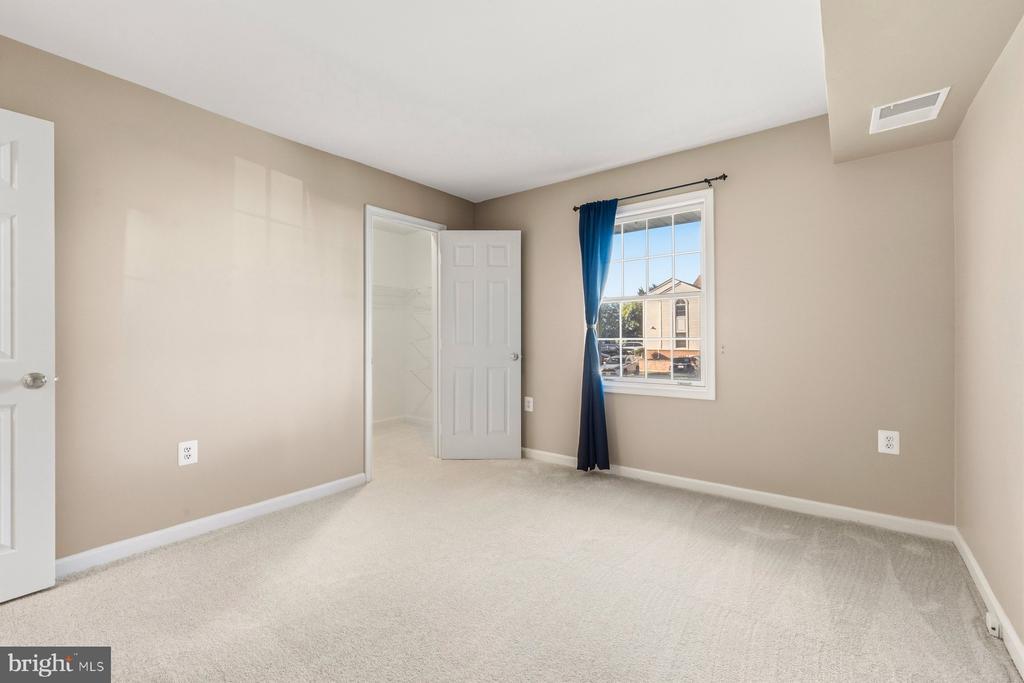 105 WESTWICK COURT Unit: 6