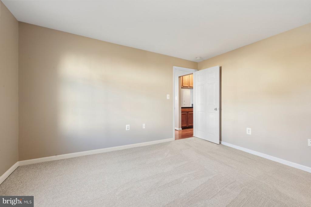 105 WESTWICK COURT Unit: 6