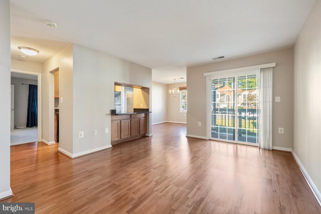 105 WESTWICK COURT Unit: 6