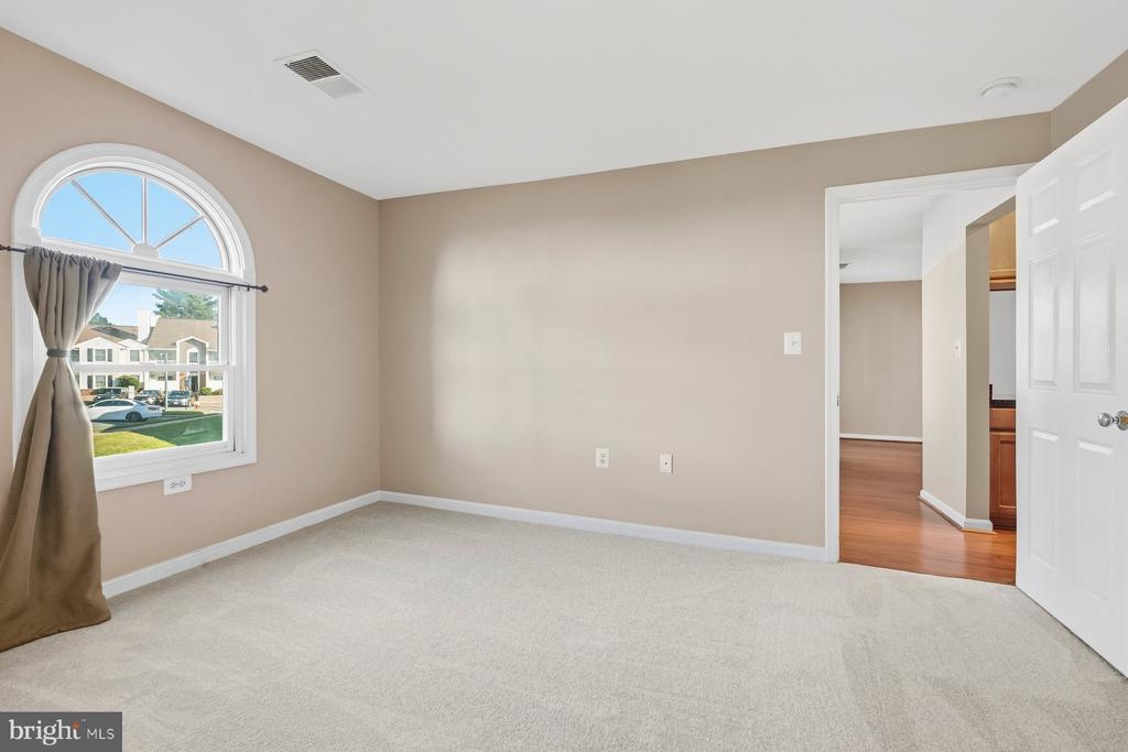 105 WESTWICK COURT Unit: 6