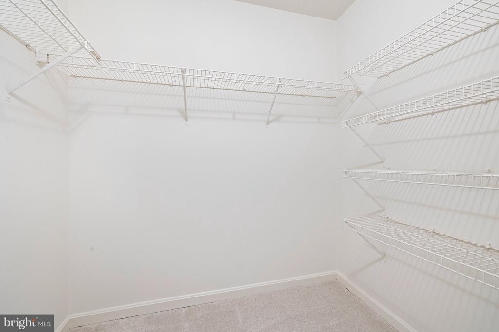 105 WESTWICK COURT Unit: 6