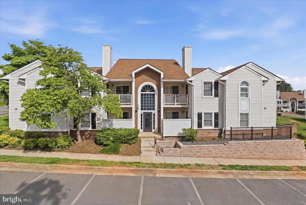 105 WESTWICK COURT Unit: 6