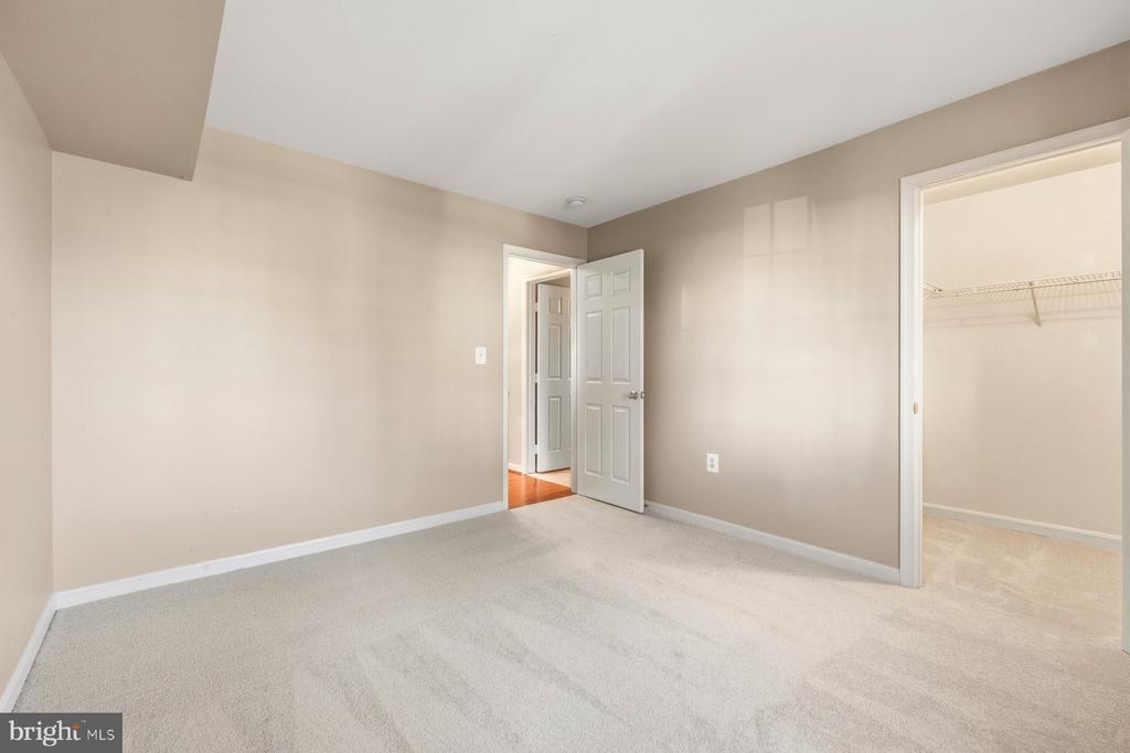 105 WESTWICK COURT Unit: 6