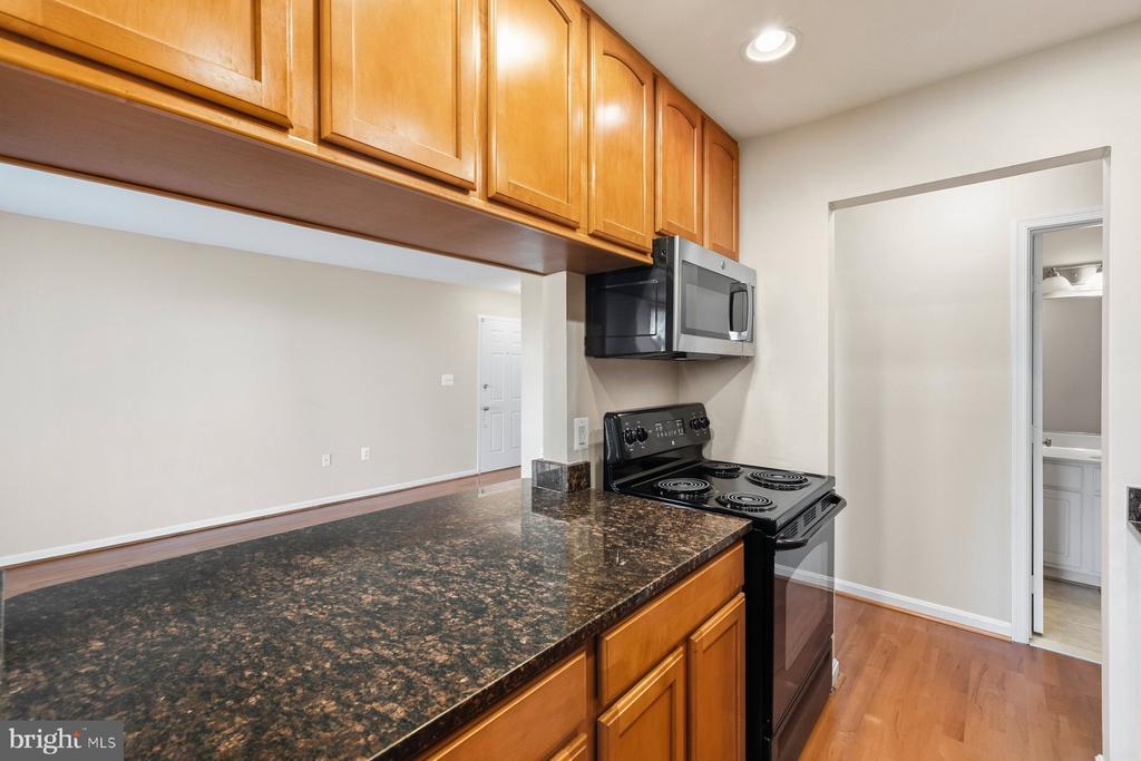 105 WESTWICK COURT Unit: 6