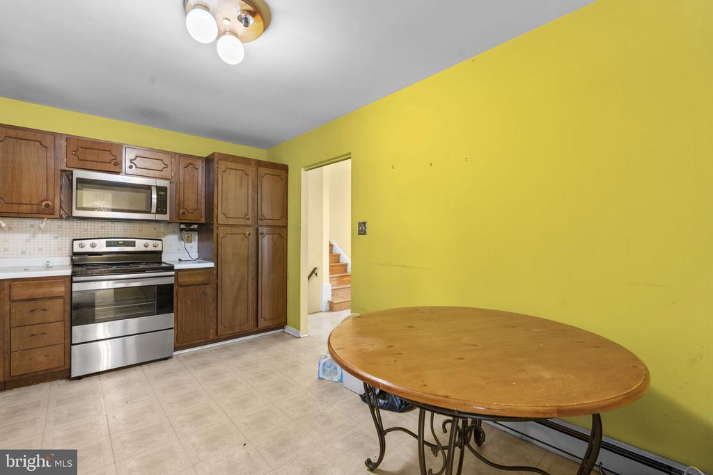 1706 N STERLING BOULEVARD