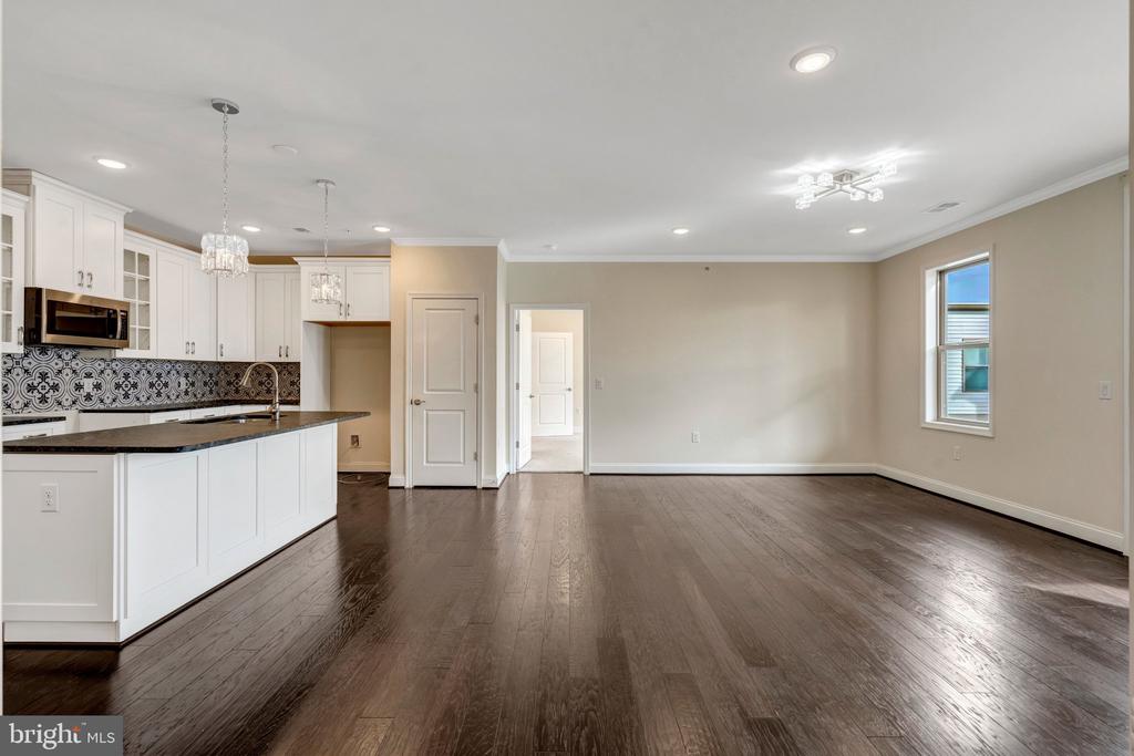 23630 HAVELOCK WALK TERRACE Unit: 410