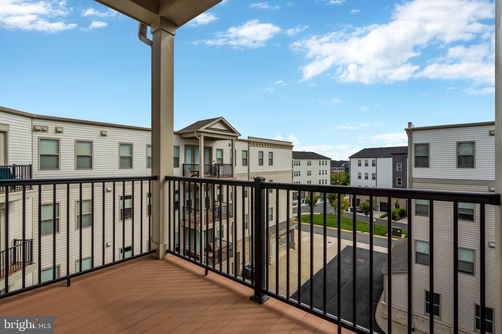 23630 HAVELOCK WALK TERRACE Unit: 410