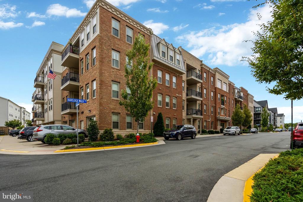 23630 HAVELOCK WALK TERRACE Unit: 410