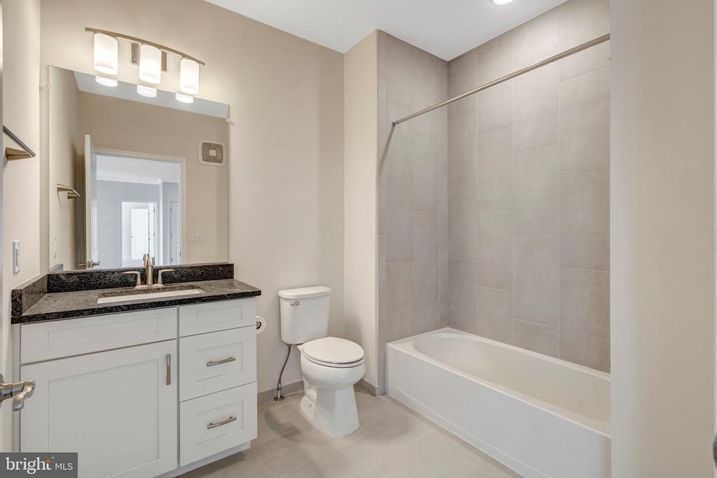 23630 HAVELOCK WALK TERRACE Unit: 410